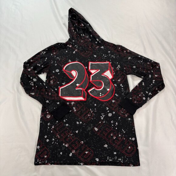 Launder 23 Legend Chicago Bulls Tshirt  Medium      Lot N - Picture 1 of 4